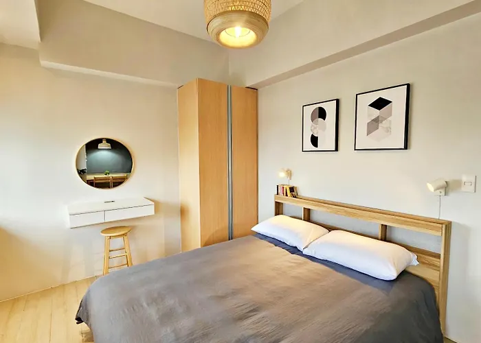 Stylish And Spacious Unit In Makati With Fast Wi-fi 아파트