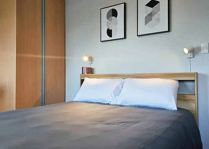 Stylish And Spacious Unit In Makati With Fast Wi-fi 아파트 *