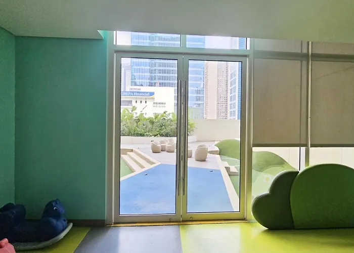 아파트 Stylish And Spacious Unit In Makati With Fast Wi-fi 마닐라