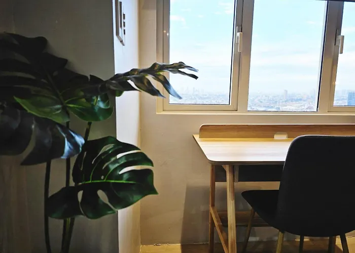 Stylish And Spacious Unit In Makati With Fast Wi-fi 아파트